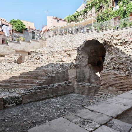 Cozy Apartment Near The Historic Center Taormina Exterior photo