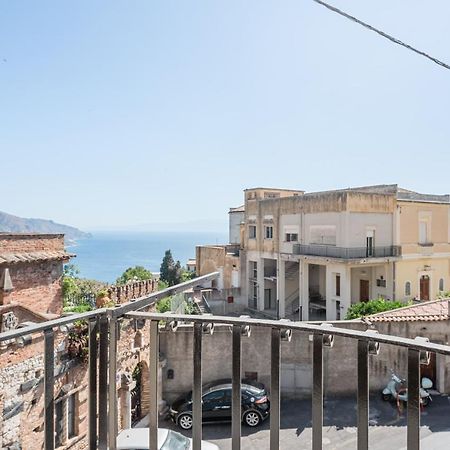 Cozy Apartment Near The Historic Center Taormina Exterior photo