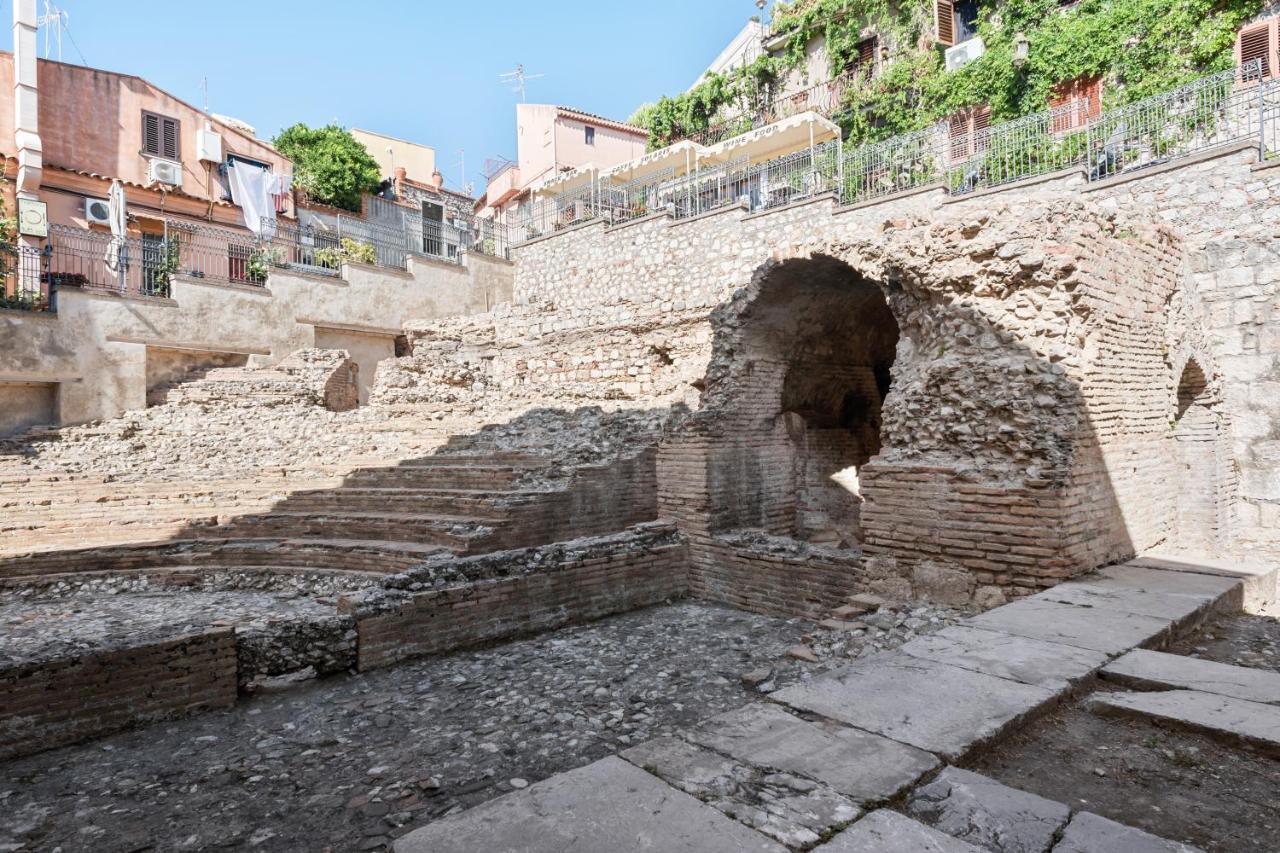 Cozy Apartment Near The Historic Center Taormina Exterior photo
