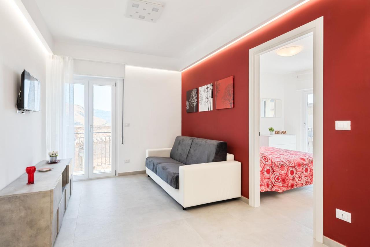 Cozy Apartment Near The Historic Center Taormina Exterior photo